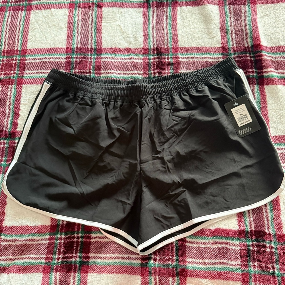 NWT C9 CHAMPION RUNNING WOMEN’S SHORT SIZE XL